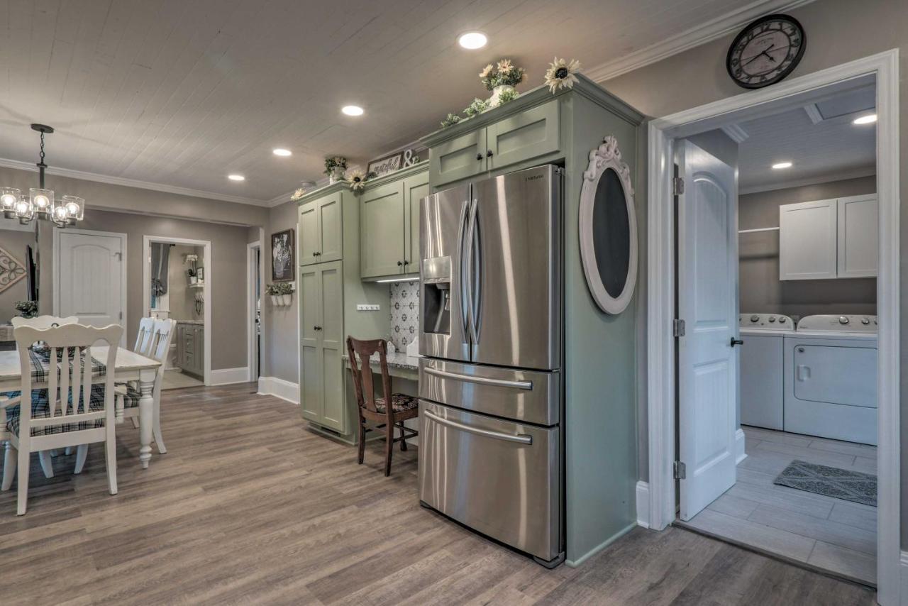 Peaceful Renovated Home With Deck On Half Acre! Asheboro Exteriör bild