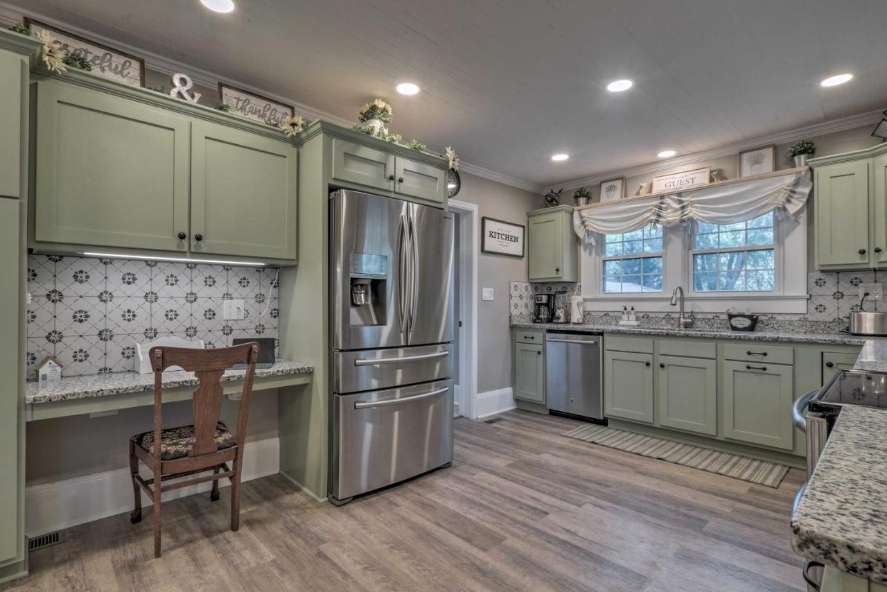 Peaceful Renovated Home With Deck On Half Acre! Asheboro Exteriör bild