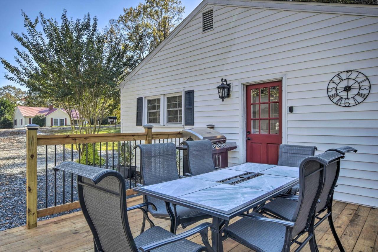 Peaceful Renovated Home With Deck On Half Acre! Asheboro Exteriör bild
